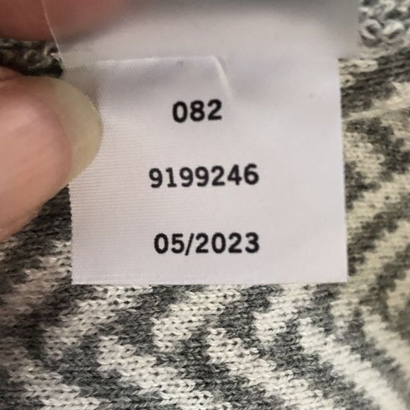 Vince Camuto Women’s Herringbone Cardigan Gray/White Size Large  Long Sleeve - Picture 6 of 8